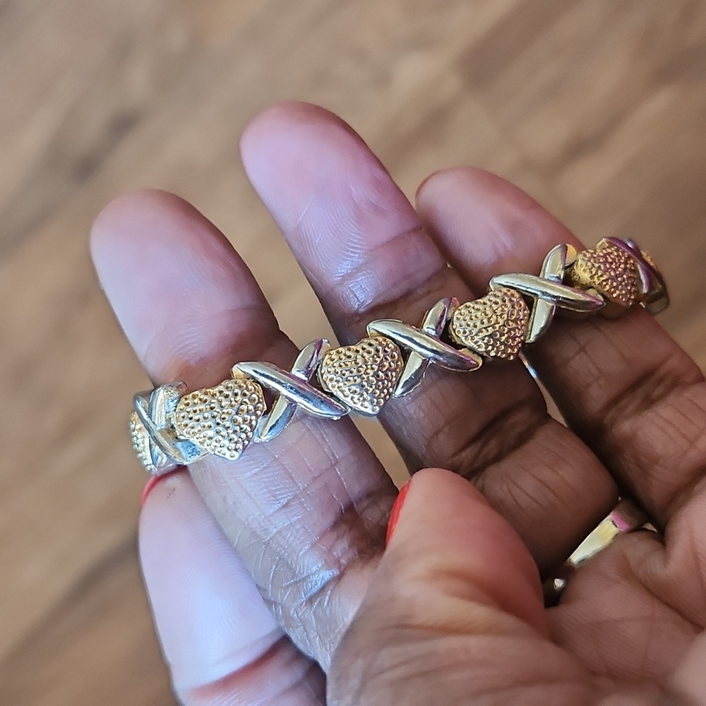 Vintage Xoxo Gold Bracelet - Picture 7 of 7
